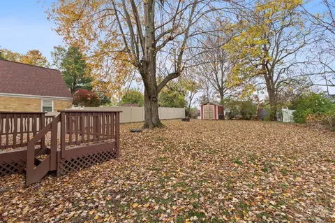 Exterior - 5541 Vogel Rd, Cincinnati, OH 45239 photo 5 of 8