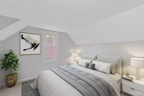 Bedroom - 5541 Vogel Rd, Cincinnati, OH 45239 photo 7 of 9