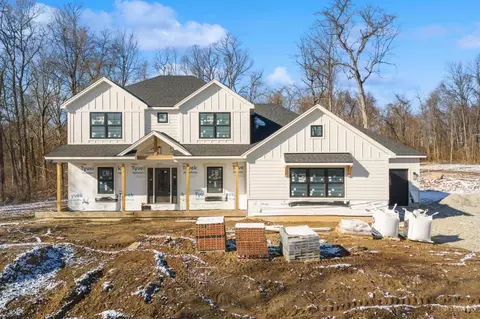 77 Parker Ln, Wilmington, OH 45177