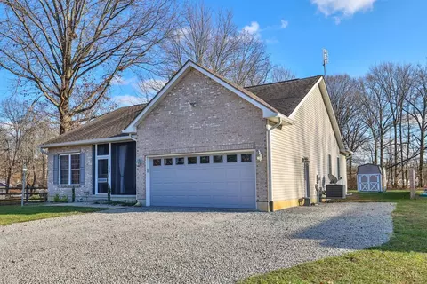 1612 Lorelei Dr, Fayetteville, OH 45118