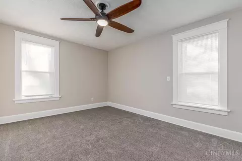 Bedroom - 1657 Dewey Ave, Cincinnati, OH 45205 photo 2 of 3