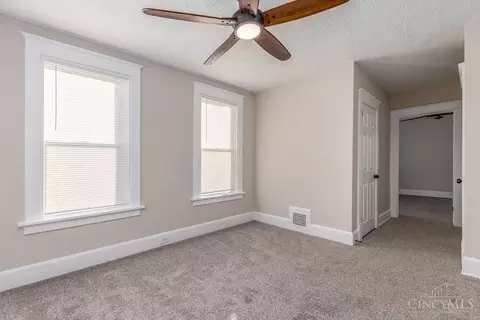Bedroom - 1657 Dewey Ave, Cincinnati, OH 45205 photo 1 of 3