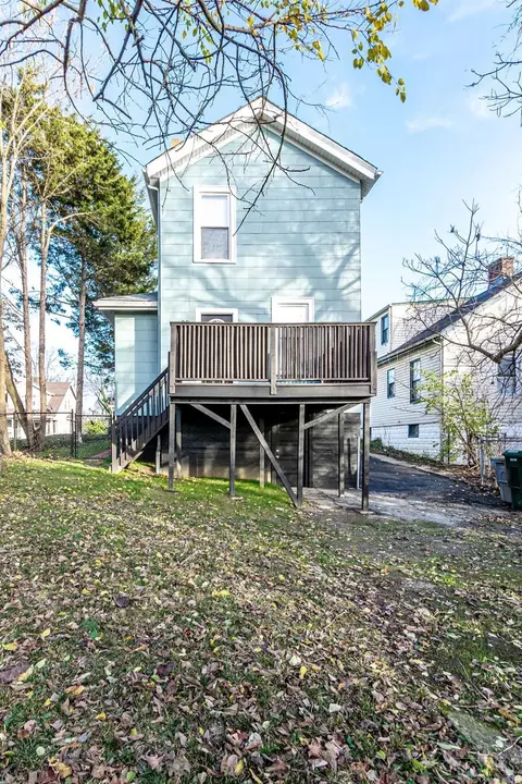 Exterior - 1657 Dewey Ave, Cincinnati, OH 45205 photo 6 of 7