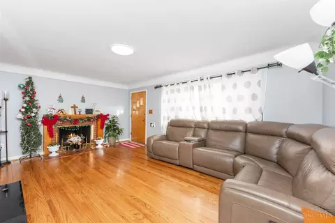 7995 Merrymaker Ln, Cincinnati, OH 45236 photo 6