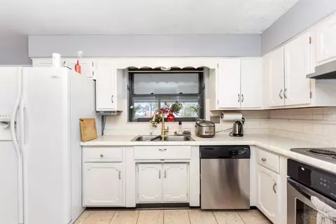 7995 Merrymaker Ln, Cincinnati, OH 45236 photo 10