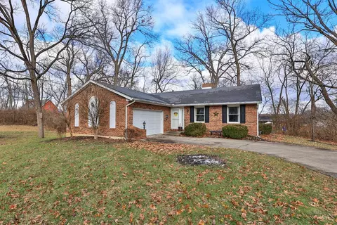 22 Bab Ln, Hamilton, OH 45013