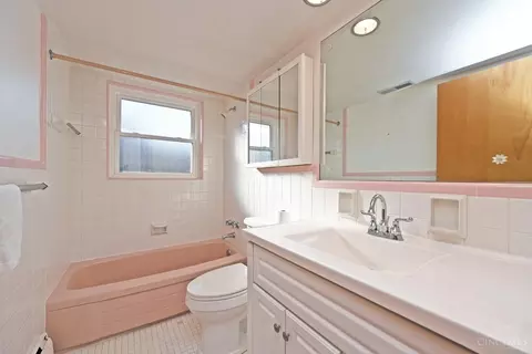 Bath - 8024 Merrymaker Ln, Cincinnati, OH 45236 photo 2 of 2
