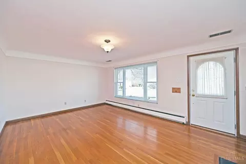 Living - 8024 Merrymaker Ln, Cincinnati, OH 45236 photo 2 of 4