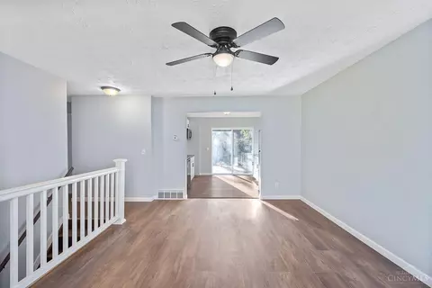Living - 1976 Sunset Ln, Cincinnati, OH 45238 photo 1 of 3