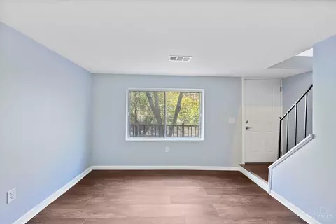 Living - 1976 Sunset Ln, Cincinnati, OH 45238 photo 3 of 3