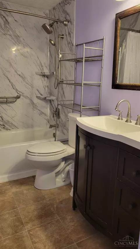 Bath - 527 Bessinger Dr, Forest Park, OH 45240 photo 1 of 2