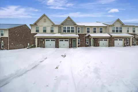 7903 Pinnacle Point Dr, West Chester, OH 45069