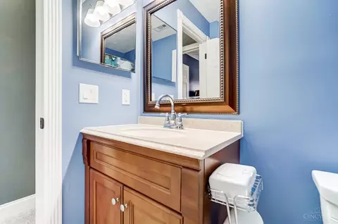 999 Cedar Ridge Dr, Cincinnati, OH 45245 photo 34