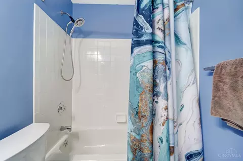 999 Cedar Ridge Dr, Cincinnati, OH 45245 photo 35