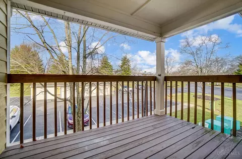 999 Cedar Ridge Dr, Cincinnati, OH 45245 photo 38