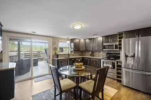 4450 Classic Dr, Blue Ash, OH 45241 photo 12