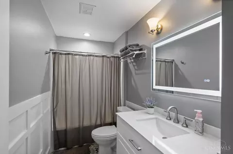 4450 Classic Dr, Blue Ash, OH 45241 photo 28