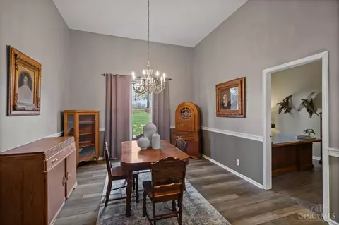4450 Classic Dr, Blue Ash, OH 45241 photo 8