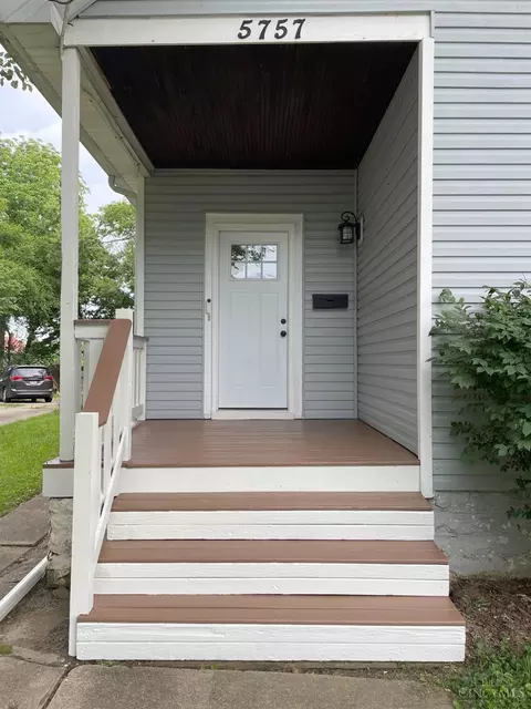 5757 Adelphi St, Cincinnati, OH 45227 photo 4