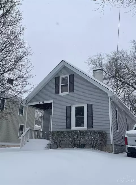 5757 Adelphi St, Cincinnati, OH 45227 photo 2