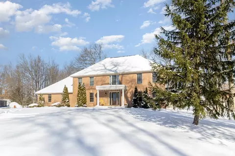 307 Forest Trl, Mount Orab, OH 45154 photo 2
