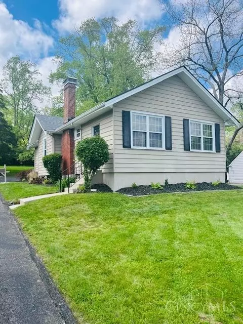 8246 Camargo Rd, Madeira, OH 45243