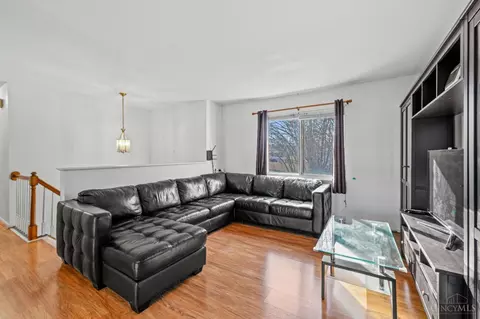 Living - 11438 Dehaviland Dr, Cincinnati, OH 45231 photo 1 of 3
