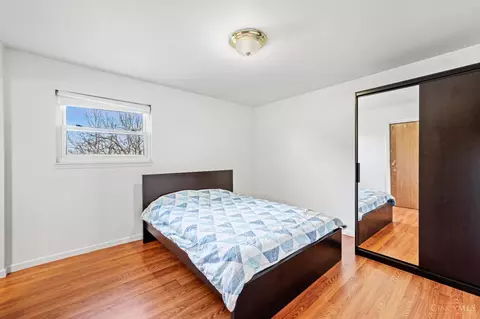 Bedroom - 11438 Dehaviland Dr, Cincinnati, OH 45231 photo 1 of 11