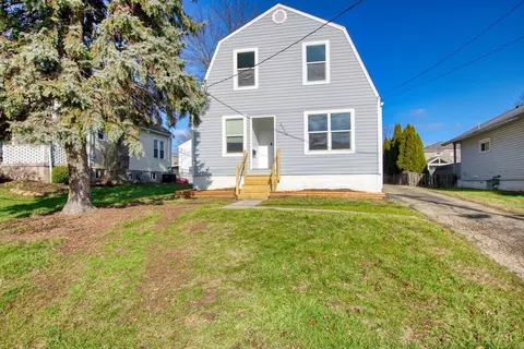 4908 Laurel Ave, Blue Ash, OH 45242