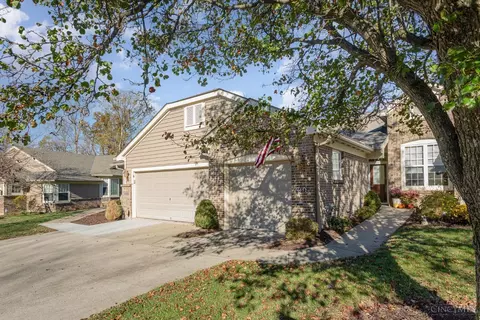 6052 Bridgehaven Dr, Milford, OH 45150