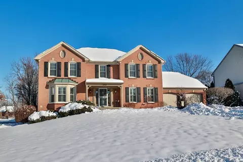 5910 Taylor Ridge Dr, West Chester, OH 45069