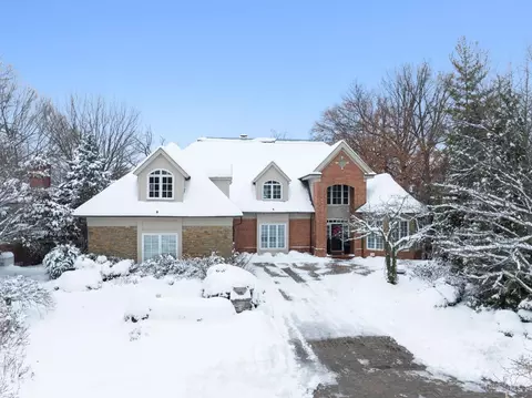 28 Hampton Ct, Cincinnati, OH 45208