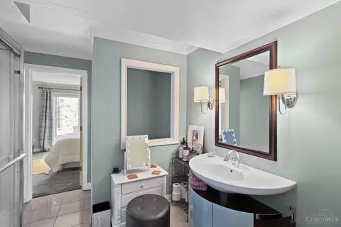 28 Hampton Ct, Cincinnati, OH 45208 photo 32