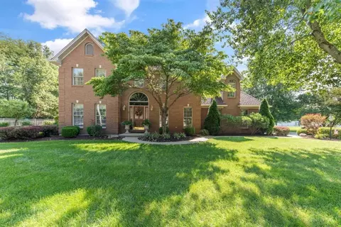 102 Rosewood Ln, Mount Orab, OH 45154