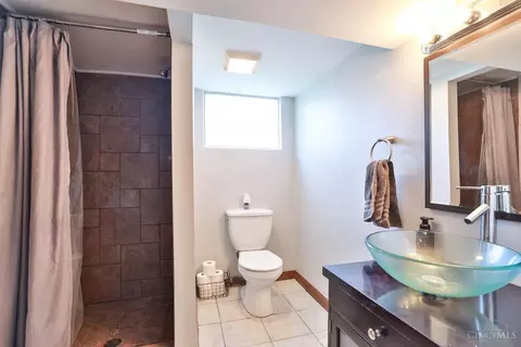 Bath - 9521 Waxwing Dr, Blue Ash, OH 45241 photo 2 of 2