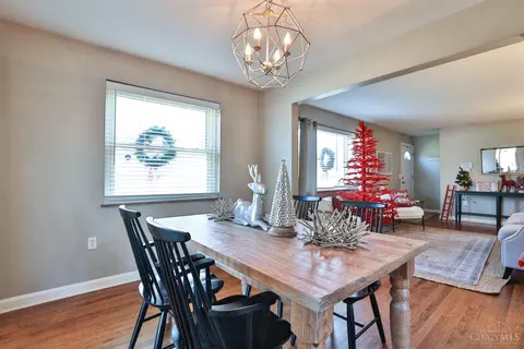 Dining - 9521 Waxwing Dr, Blue Ash, OH 45241 photo 1 of 1