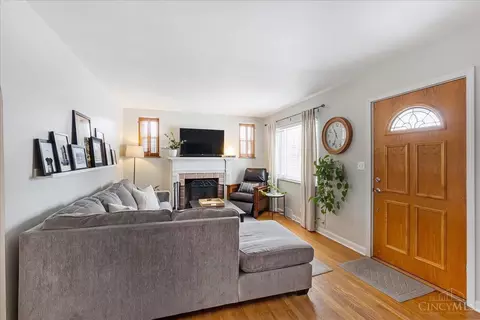 Entry Way - 7634 Forest Rd, Cincinnati, OH 45255 photo 1 of 1