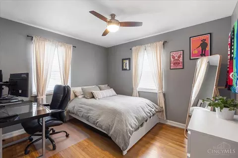 Bedroom - 7634 Forest Rd, Cincinnati, OH 45255 photo 4 of 6