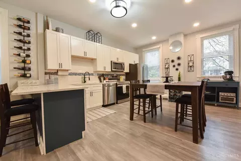 Kitchen - 400 Bradley Ave, Reading, OH 45215 photo 2 of 2