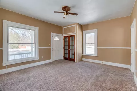 Living - 130 Rohde Ave, Cincinnati, OH 45230 photo 2 of 6