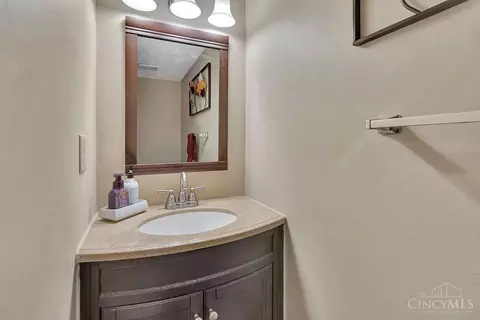 8050 Hetz Dr, Cincinnati, OH 45242 photo 24
