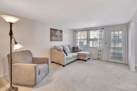 8050 Hetz Dr, Cincinnati, OH 45242 photo 4