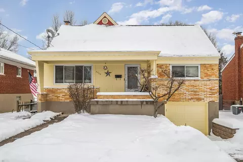 3328 Cresentview Ln, Cincinnati, OH 45248