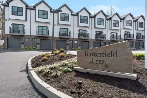 4495 Butterfield Pl, Cincinnati, OH 45227