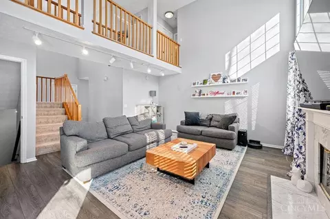 Living - 4151 Drummore Ln, Cincinnati, OH 45245 photo 5 of 5