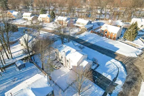 View/Area - 4151 Drummore Ln, Cincinnati, OH 45245 photo 8 of 11
