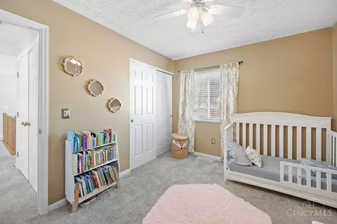 Bedroom - 4151 Drummore Ln, Cincinnati, OH 45245 photo 7 of 9