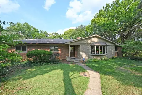 400 Deanview Dr, Cincinnati, OH 45224 photo 2