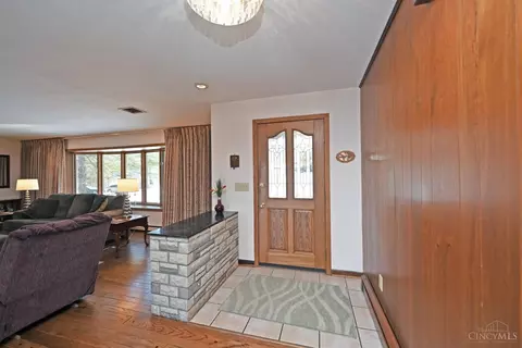 400 Deanview Dr, Cincinnati, OH 45224 photo 9