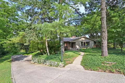 400 Deanview Dr, Cincinnati, OH 45224 photo 3